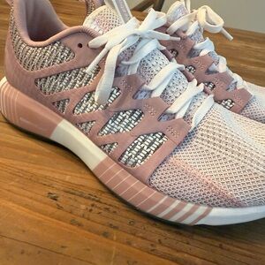 Reebok Women's Pink and White Sneakers